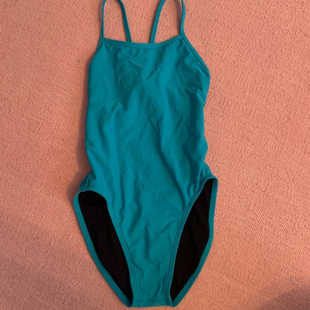 Jolyn lightly worn “drew” bathing suit